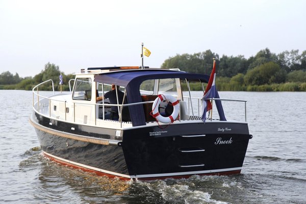 Zweipersonen-Motorboot Lady Cora 