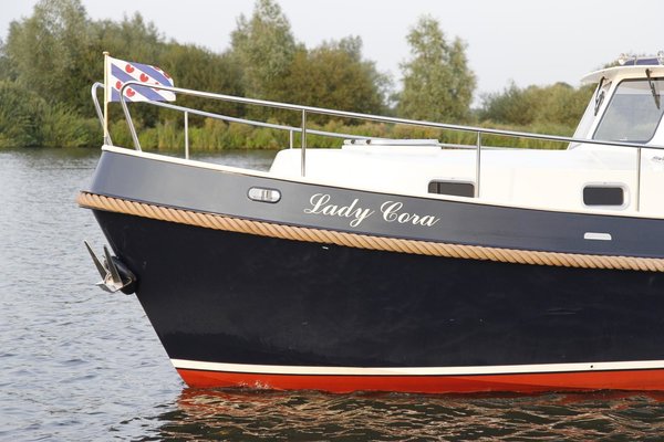 Zweipersonen Motorboot Lady Cora 