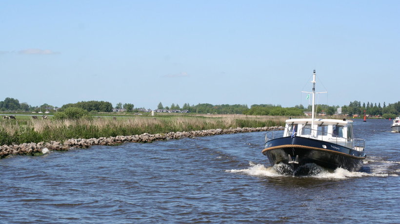 Luxus Motorbootvermietung in Friesland