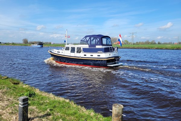 Ein Boot für 8 Personen in Holland mieten 